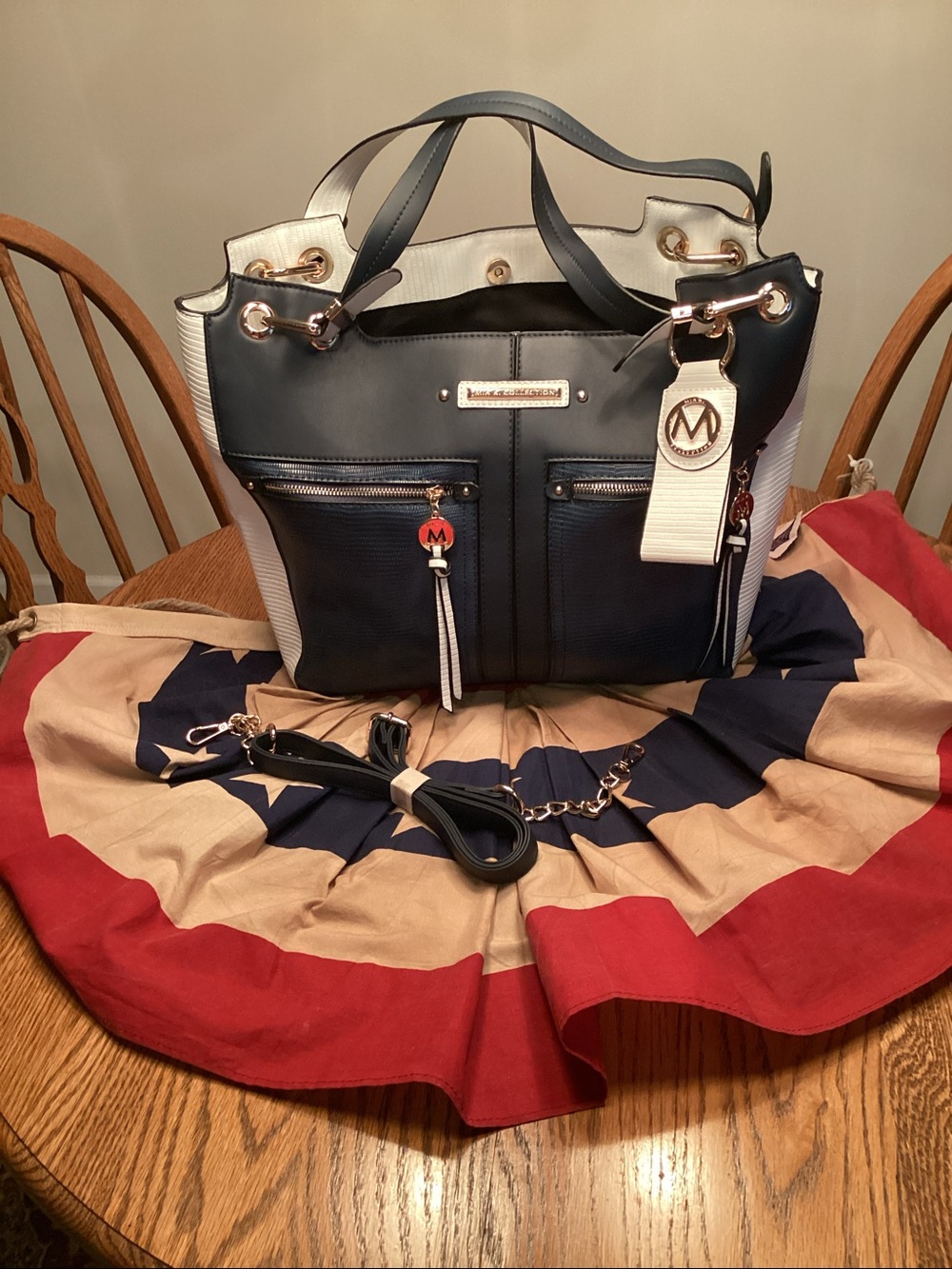 MFK Navy and Cream Crossbody/Tote with Keyring by Mia K